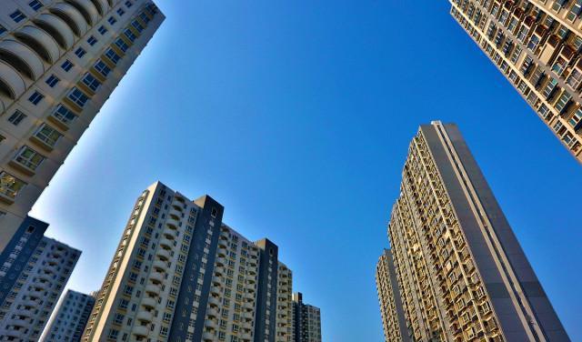 企業(yè)家:中國(guó)有很強(qiáng)的基建能力,又不缺地,不應(yīng)該是房?jī)r(jià)貴的地方